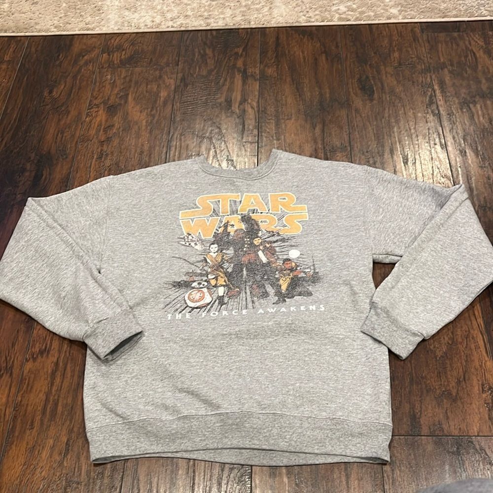 Star Wars The Force Awakens Crew Sweatshirt size M vintage look for cheap grey